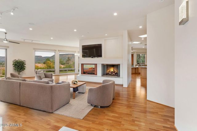 40 EASTERN Vista S, Sedona, AZ 86351