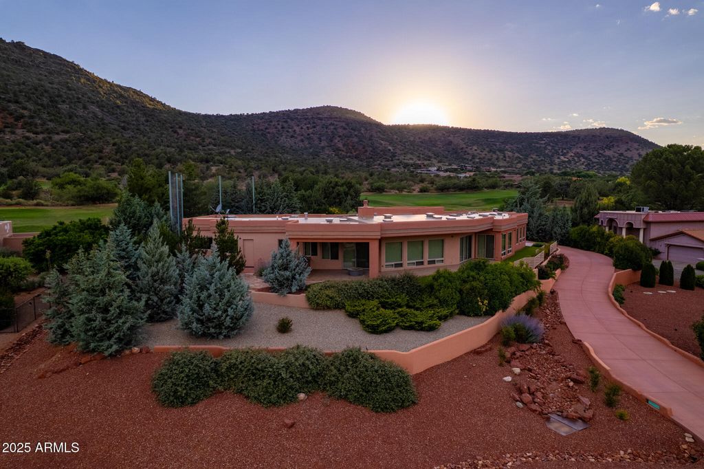 40 EASTERN Vista S, Sedona, AZ 86351