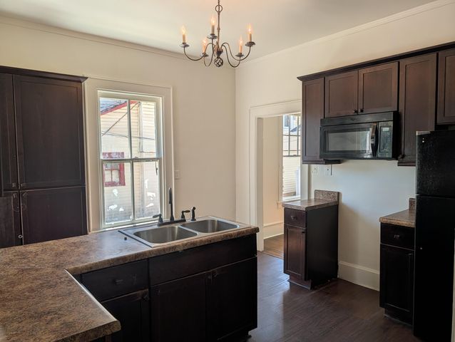 2013 Vine Street, Chattanooga, TN 37404