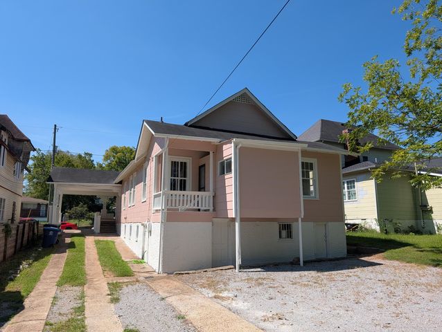2013 Vine Street, Chattanooga, TN 37404