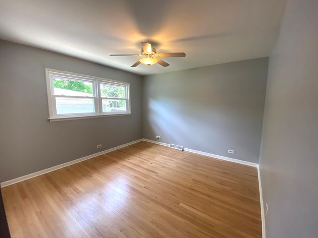 426 E Berteau Avenue, Elmhurst, IL 60126