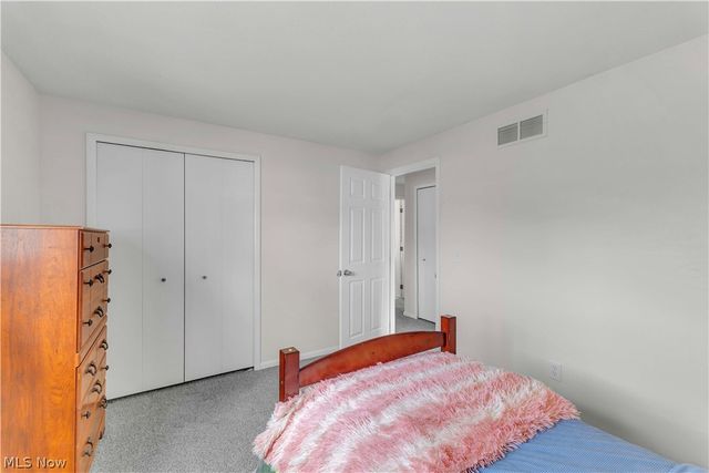 6048 Rosebelle Avenue, North Ridgeville, OH 44039