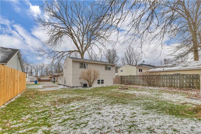 6048 Rosebelle Avenue, North Ridgeville, OH 44039