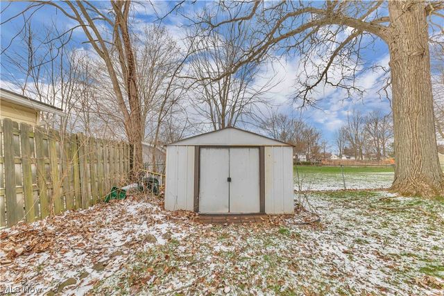 6048 Rosebelle Avenue, North Ridgeville, OH 44039