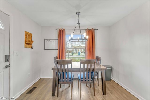 6048 Rosebelle Avenue, North Ridgeville, OH 44039