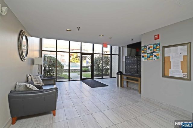 1111 River Road B2, Edgewater, NJ 07020