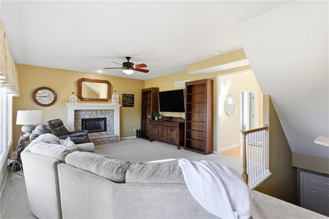 30602 W 84th Circle, De Soto, KS 66018