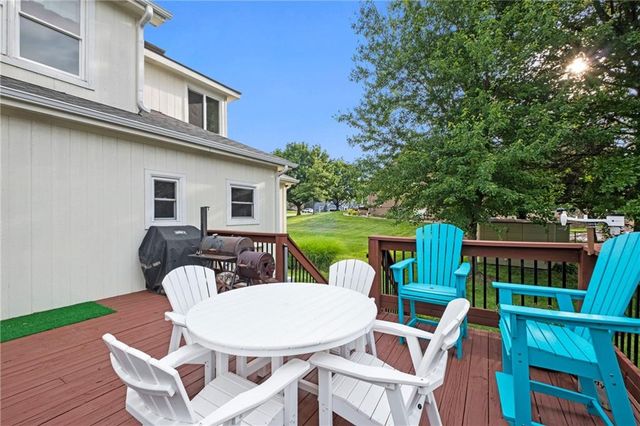 30602 W 84th Circle, De Soto, KS 66018