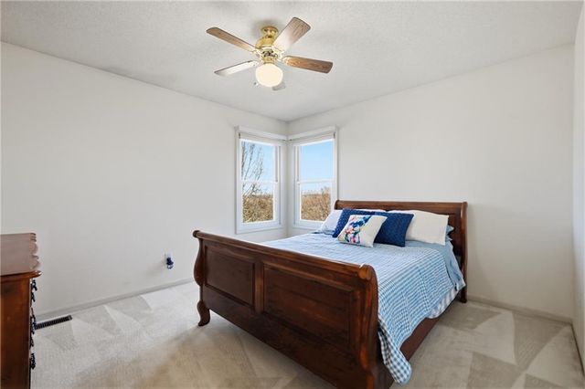 30602 W 84th Circle, De Soto, KS 66018