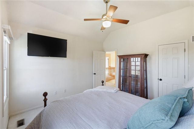 30602 W 84th Circle, De Soto, KS 66018