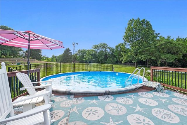 30602 W 84th Circle, De Soto, KS 66018