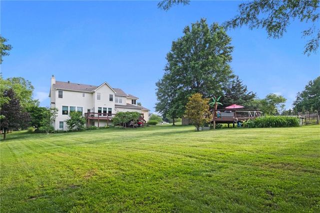 30602 W 84th Circle, De Soto, KS 66018