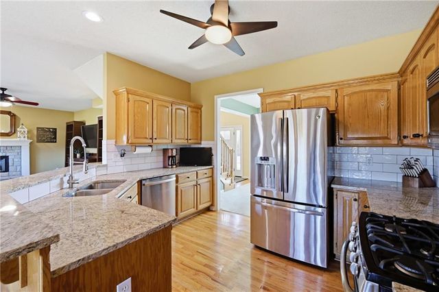 30602 W 84th Circle, De Soto, KS 66018