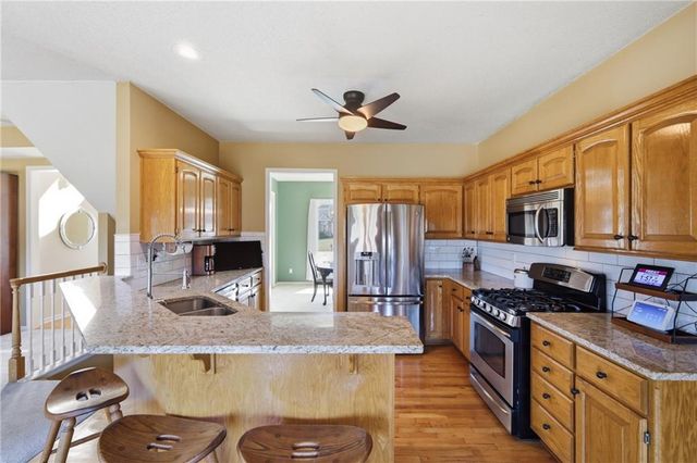 30602 W 84th Circle, De Soto, KS 66018