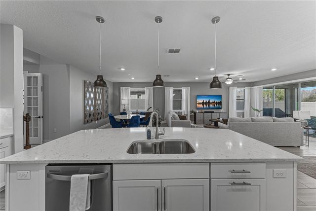 7430 POOL COMPASS LOOP, Wesley Chapel, FL 33545