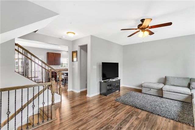 1503 Pointe View Dr, Adams Twp, PA 16046