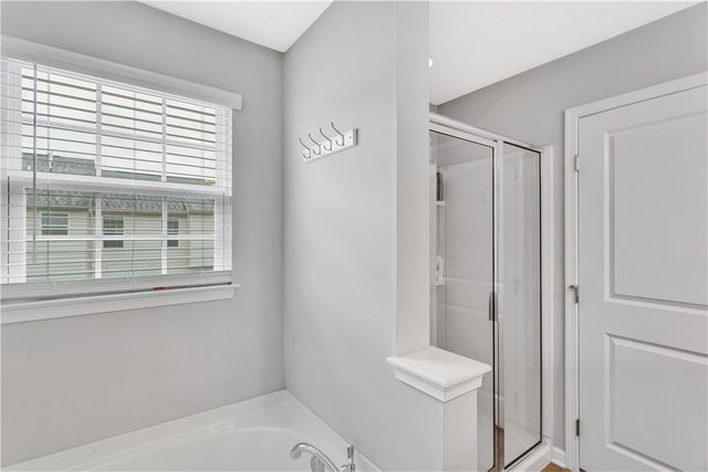 1503 Pointe View Dr, Adams Twp, PA 16046