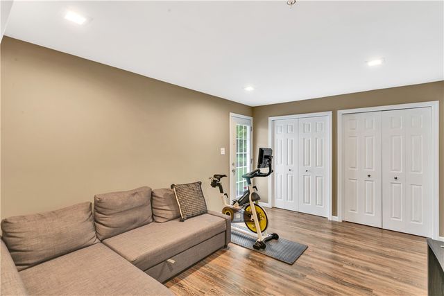 1503 Pointe View Dr, Adams Twp, PA 16046
