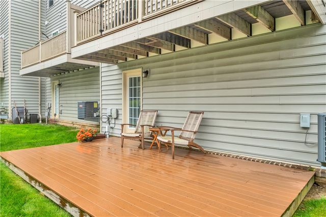 1503 Pointe View Dr, Adams Twp, PA 16046