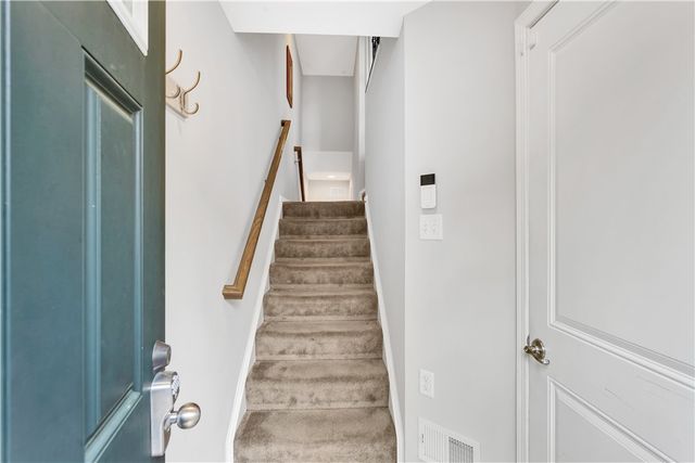 1503 Pointe View Dr, Adams Twp, PA 16046