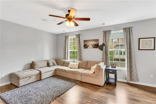 1503 Pointe View Dr, Adams Twp, PA 16046