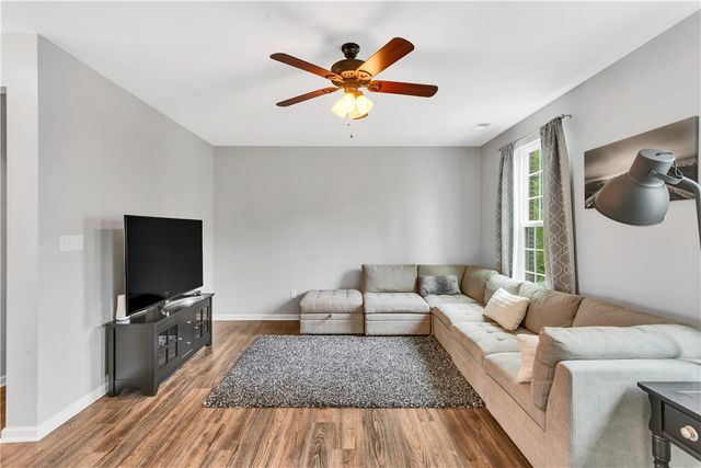 1503 Pointe View Dr, Adams Twp, PA 16046