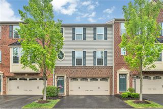 1503 Pointe View Dr, Adams Twp, PA 16046