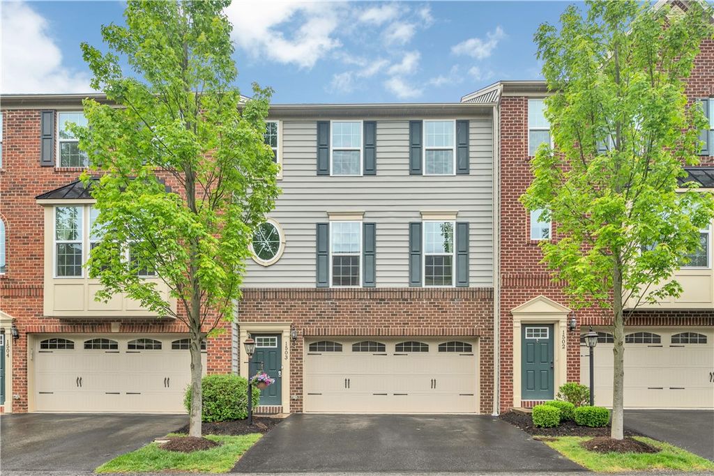 1503 Pointe View Dr, Adams Twp, PA 16046