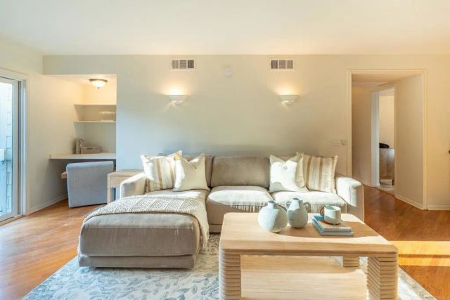 3767 Balboa Ter C, San Diego, CA 92117