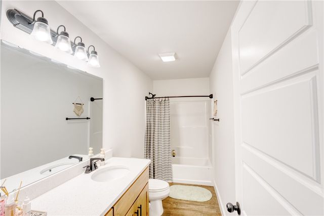 2370 Cameo Lane, Bentonville, AR 72712