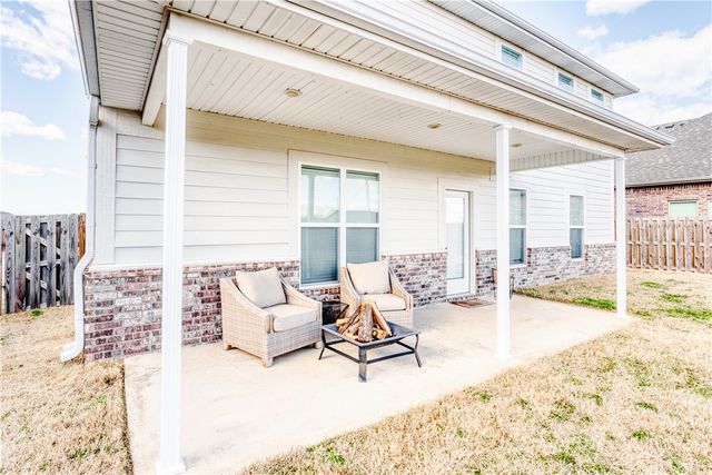 2370 Cameo Lane, Bentonville, AR 72712