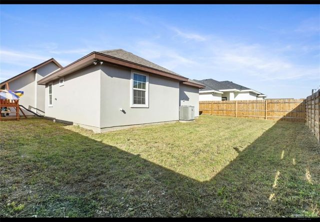 1604 E Mayhem Drive, Edinburg, TX 78542