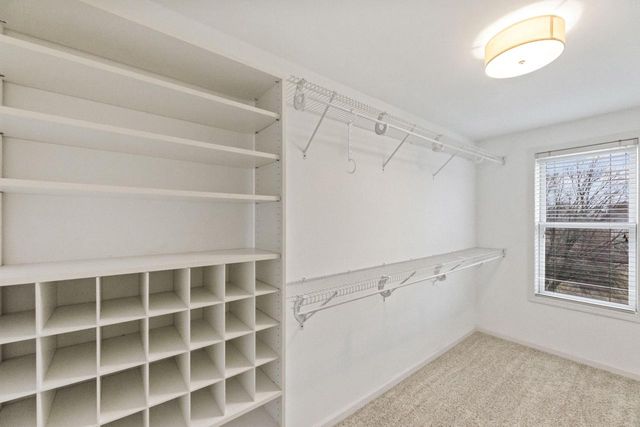 208 E Reservoir AVENUE, Milwaukee, WI 53212