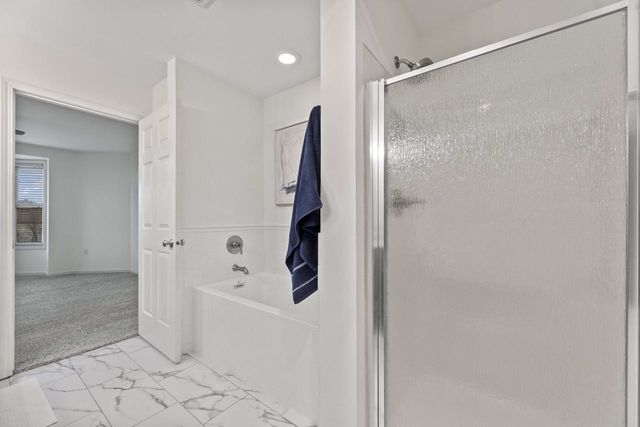 208 E Reservoir AVENUE, Milwaukee, WI 53212