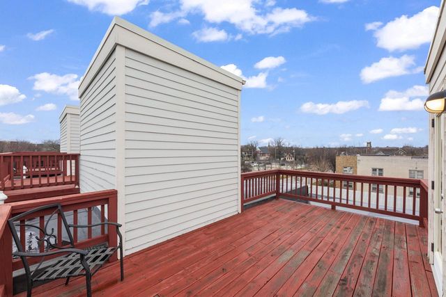 208 E Reservoir AVENUE, Milwaukee, WI 53212