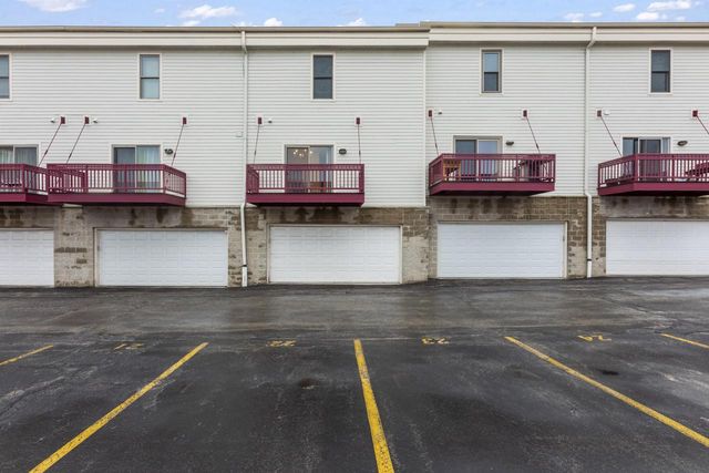 208 E Reservoir AVENUE, Milwaukee, WI 53212