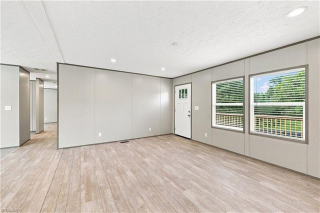 3929 Piney Mountain Road, Walnut Cove, NC 27052