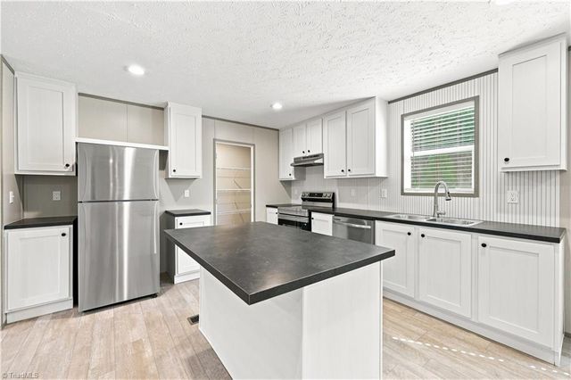 3929 Piney Mountain Road, Walnut Cove, NC 27052