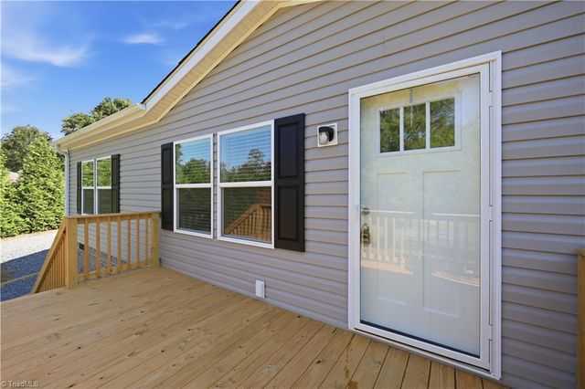 3929 Piney Mountain Road, Walnut Cove, NC 27052