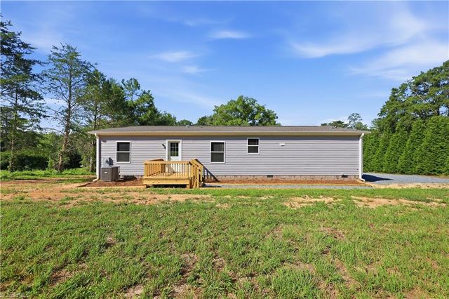 3929 Piney Mountain Road, Walnut Cove, NC 27052