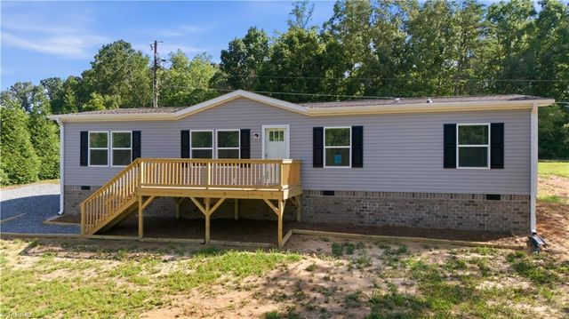 3929 Piney Mountain Road, Walnut Cove, NC 27052