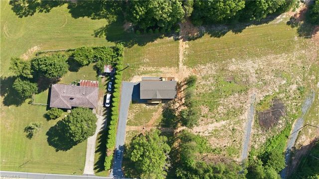 3929 Piney Mountain Road, Walnut Cove, NC 27052