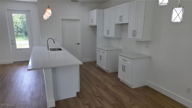 5005 Eifel LN, Labelle, FL 33935