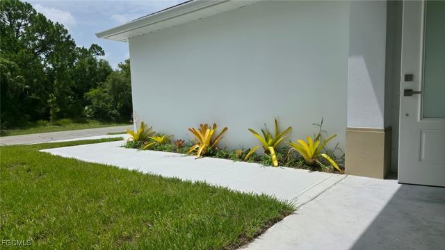 5005 Eifel LN, Labelle, FL 33935