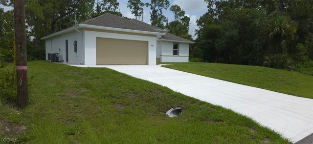 5005 Eifel LN, Labelle, FL 33935