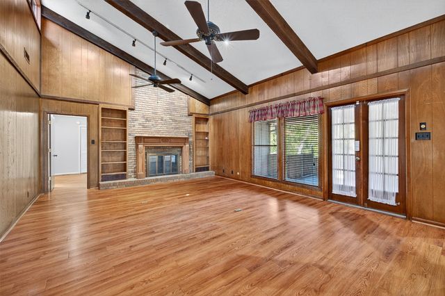 600 Ambassador Street, Denison, TX 75020