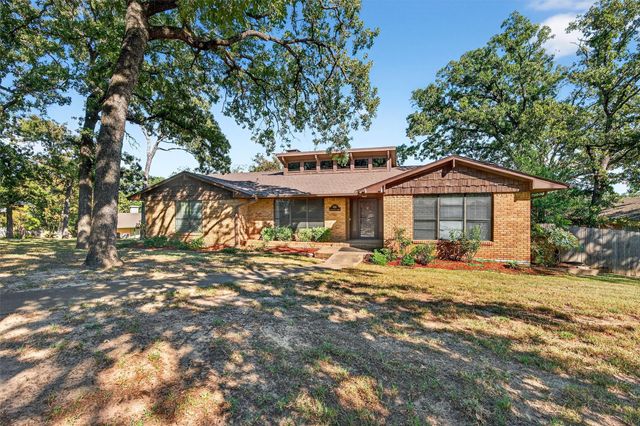 600 Ambassador Street, Denison, TX 75020