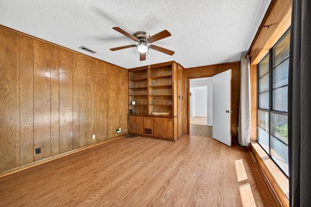 600 Ambassador Street, Denison, TX 75020