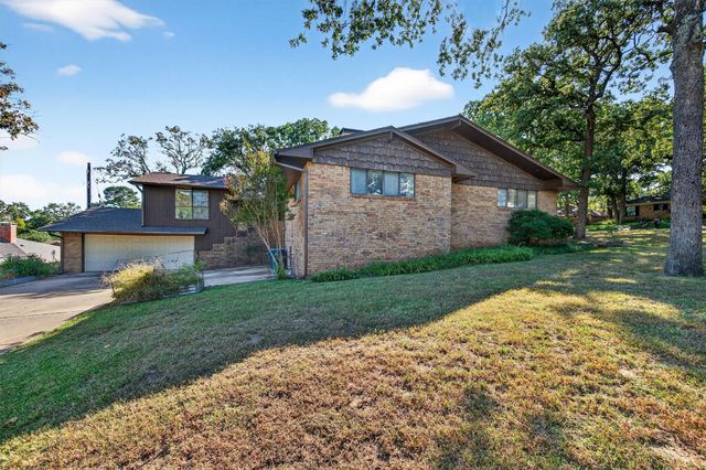 600 Ambassador Street, Denison, TX 75020