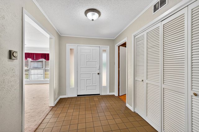 600 Ambassador Street, Denison, TX 75020